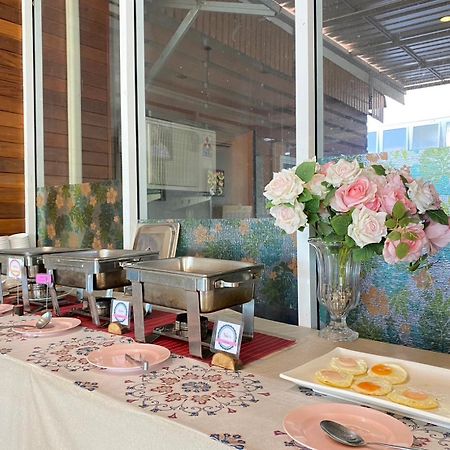 Chaophayathara Riverside Hotel Chainat Luaran gambar