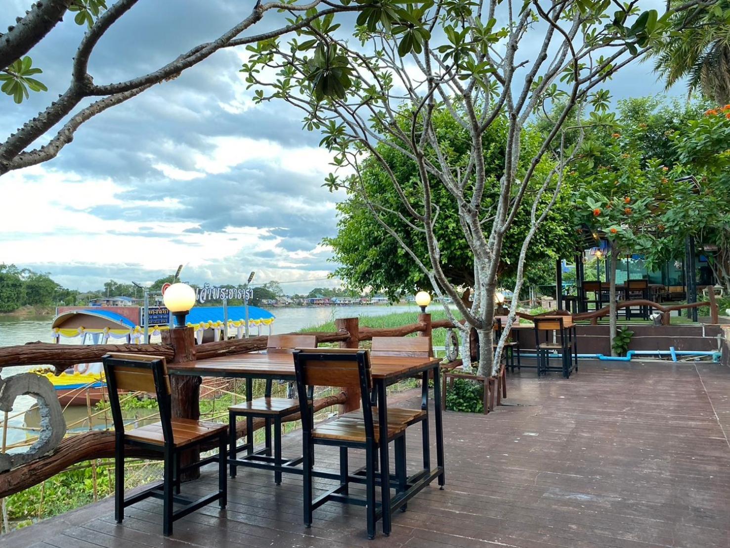 Chaophayathara Riverside Hotel Chainat Luaran gambar