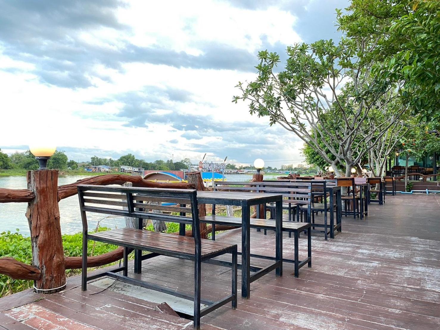 Chaophayathara Riverside Hotel Chainat Luaran gambar