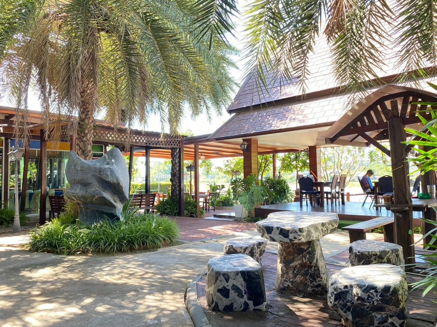 Chaophayathara Riverside Hotel Chainat Luaran gambar